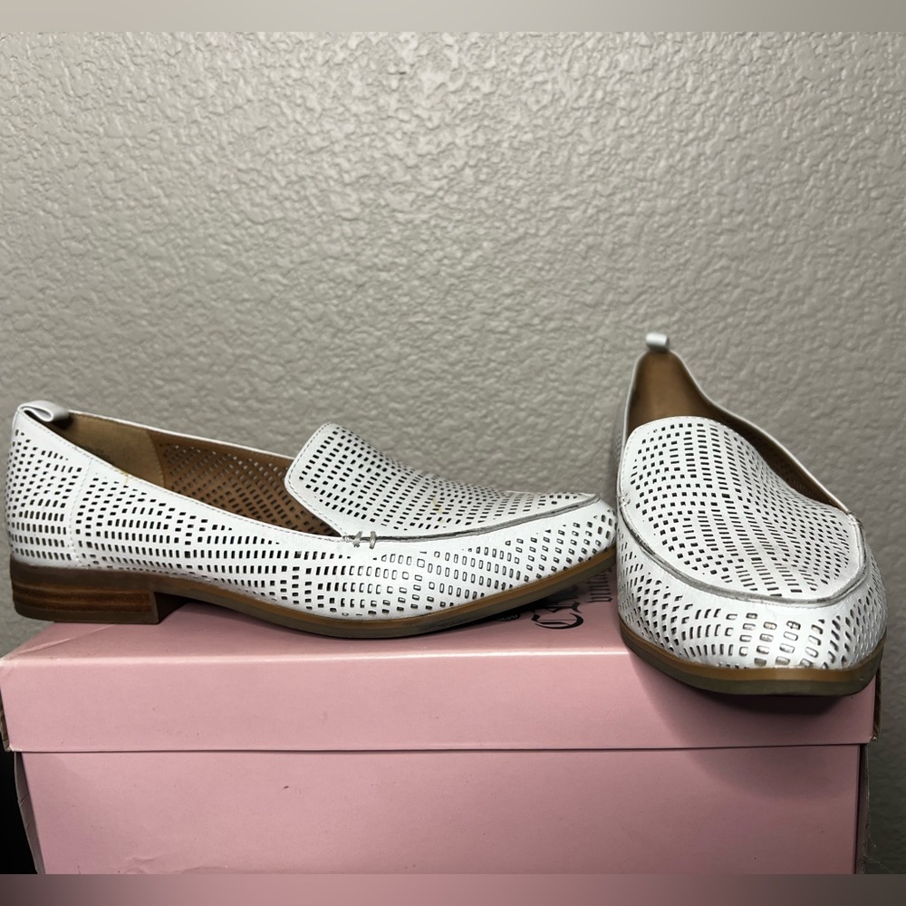 Crown Vintage Veneta, brand new loafers, white leather, size 7.5